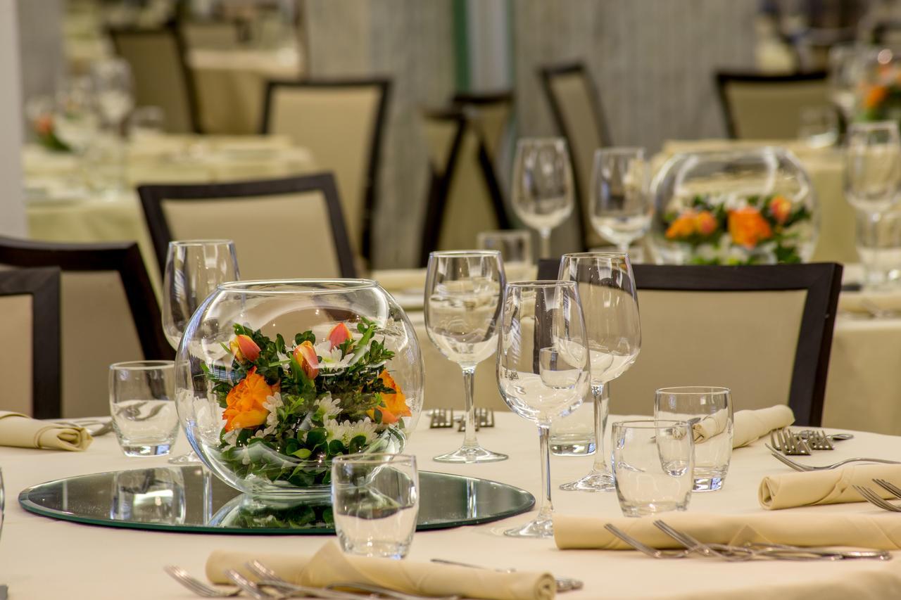 Enea Hotel Помеция Экстерьер фото